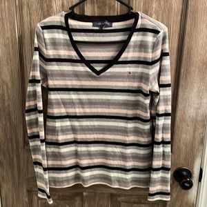 NWOT Tommy Hilfiger sweater